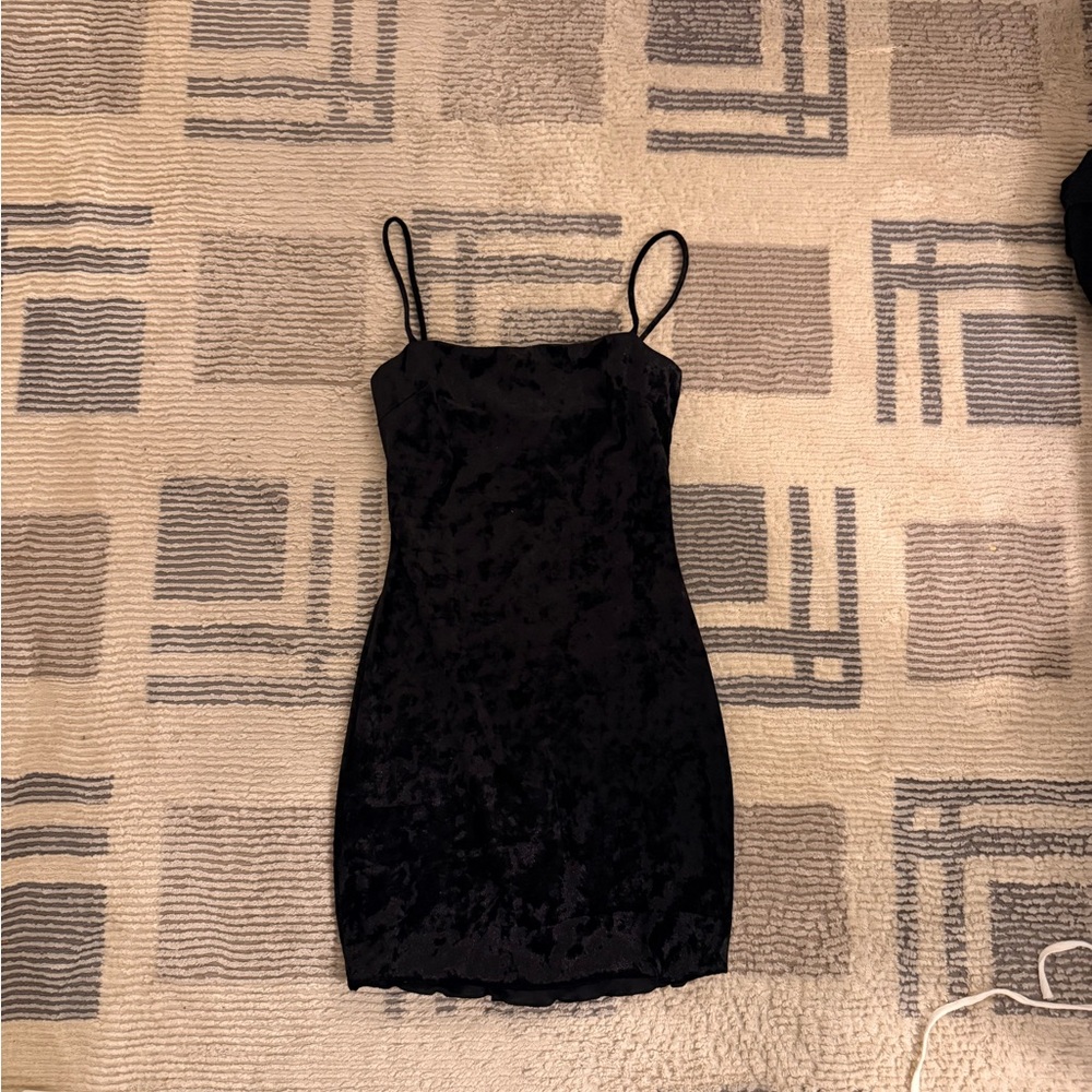 Lulu's Black Velvet Mini Slip Dress with Spaghetti Straps